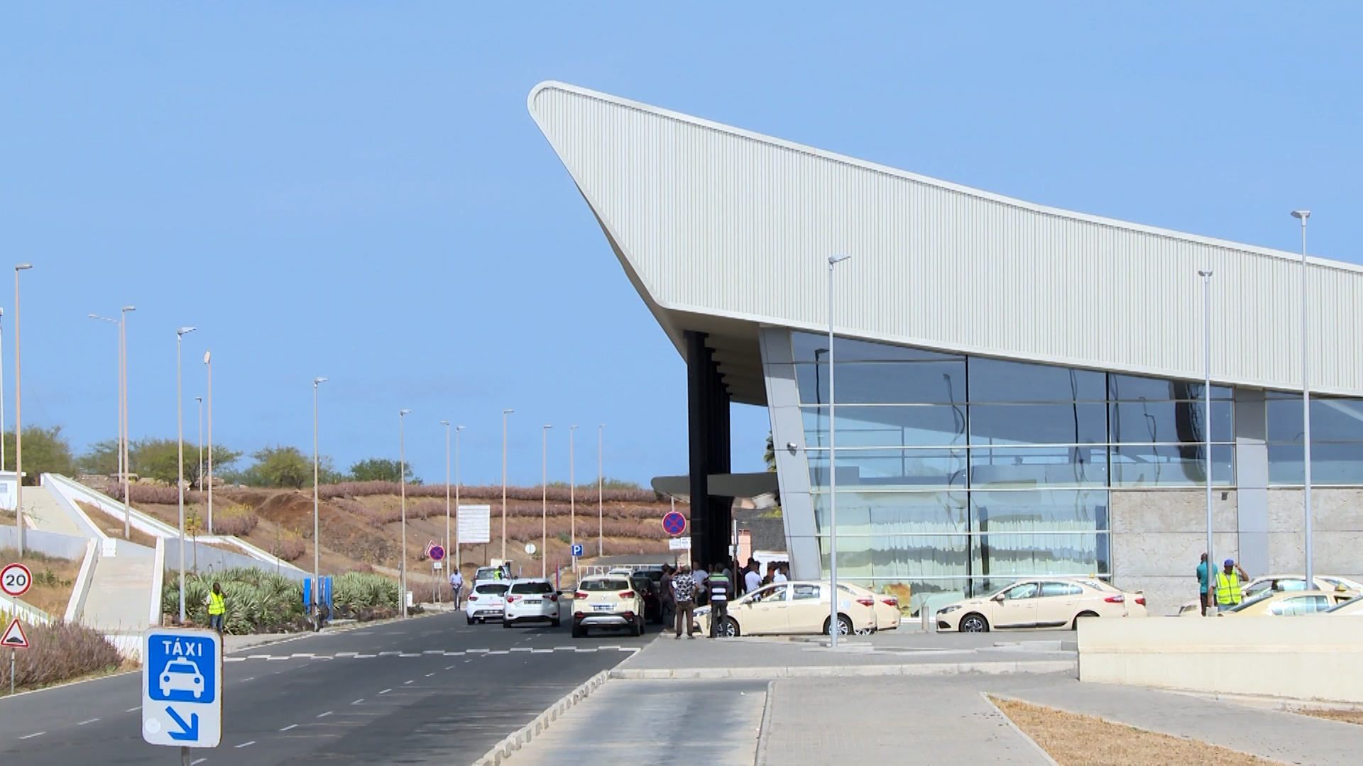 Mulher detida no Aeroporto da Praia com cocaína no organismo