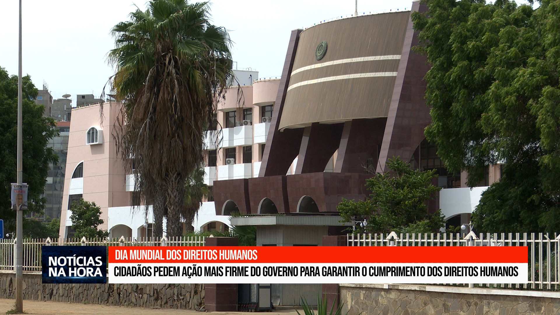 Cidadãos pedem ação mais firme do governo para garantir o cumprimento dos direitos humanos.