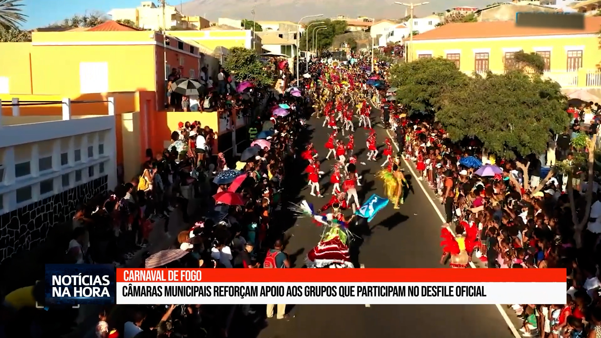 Câmaras municipais reforçam apoio aos grupos que participam no desfile oficial.