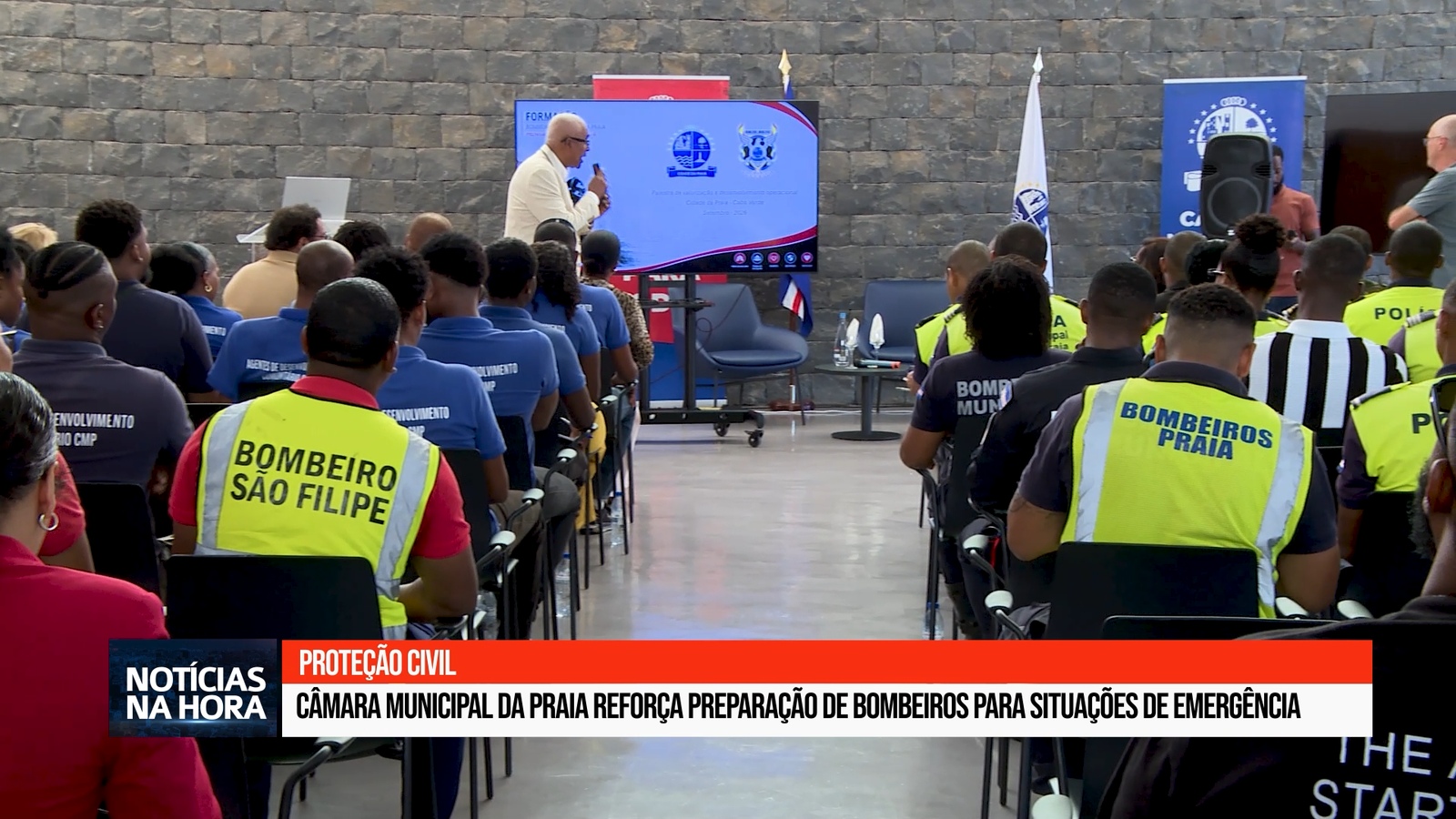 Câmara Municipal da Praia reforça preparação de bombeiros para situações de emergência.