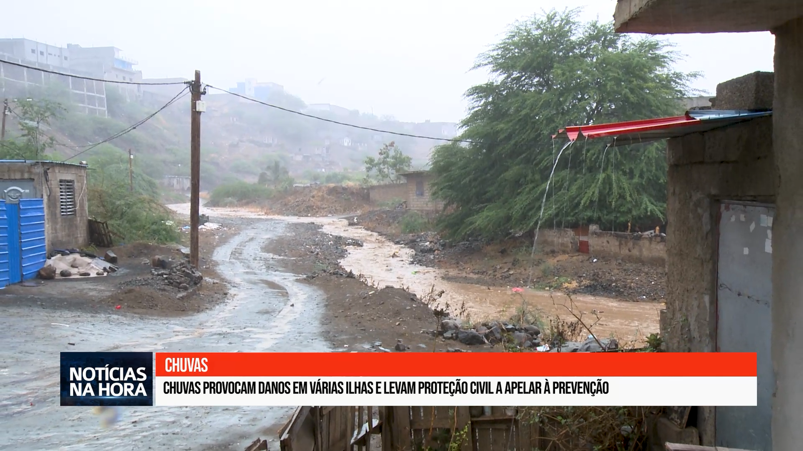 Chuvas provocam danos em várias ilhas e levam Proteção Civil a apelar à prevenção.