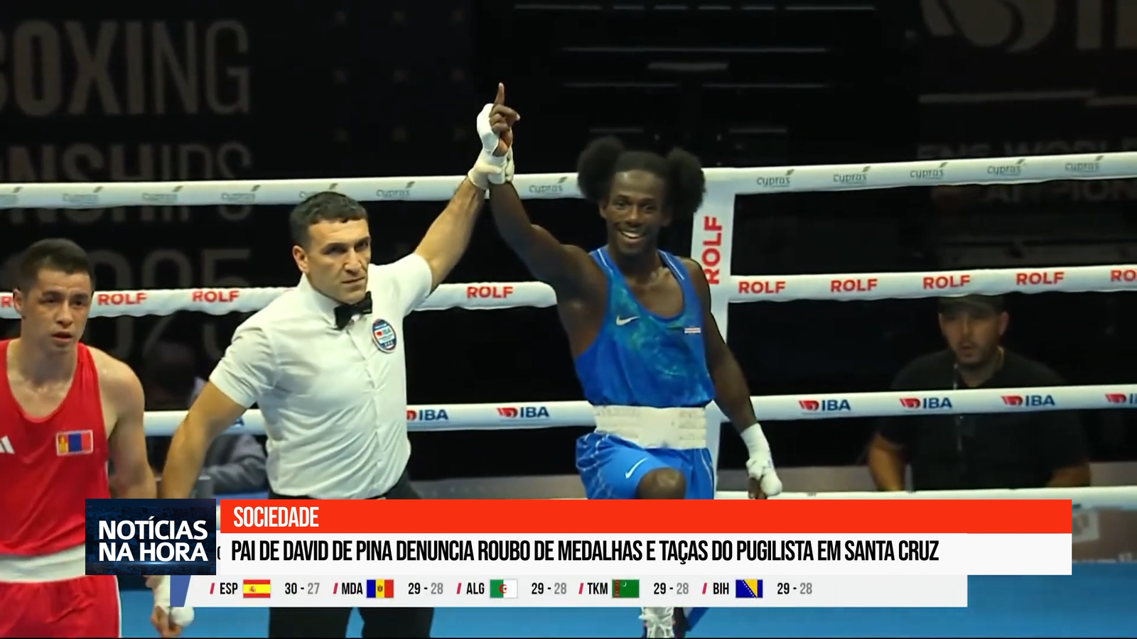 Pai de David de Pina denuncia roubo de medalhas e taças do pugilista em Santa Cruz.